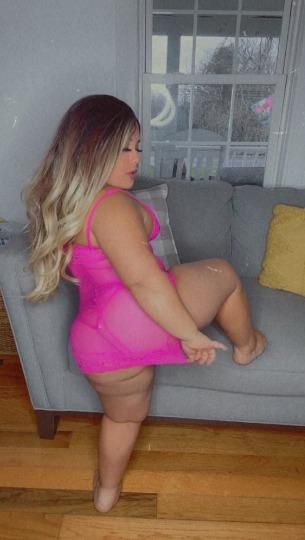 Hey gentleman what you have here is a super plus size BBW come pull uponmeandhave some fun treat yourself to some chu...